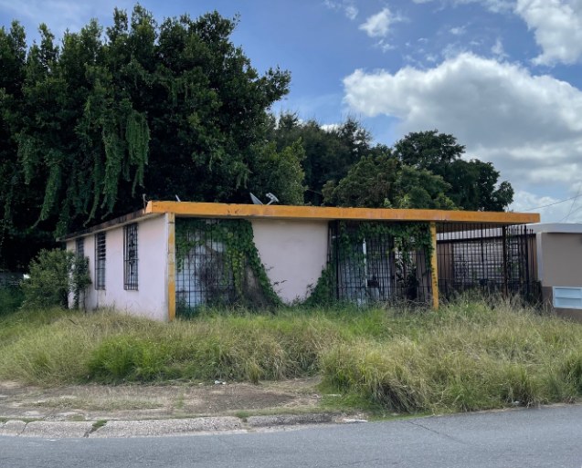 Propiedad deteriorada en Puerto Rico que compra Progressive Realty Group